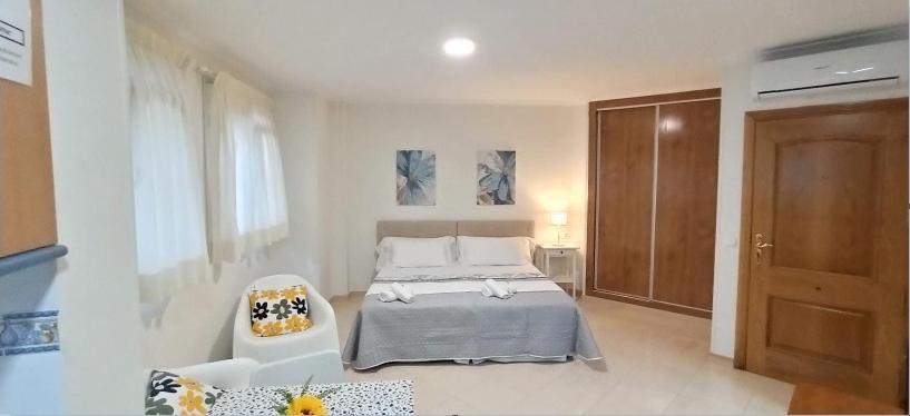 Apartamentos Amat - Only Adult - Playa El Bajondillo Torremolinos Ngoại thất bức ảnh